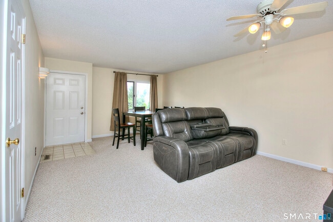 Building Photo - 23 Glenrock