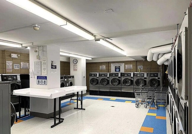 Building Photo - 135 Ocean Pkwy