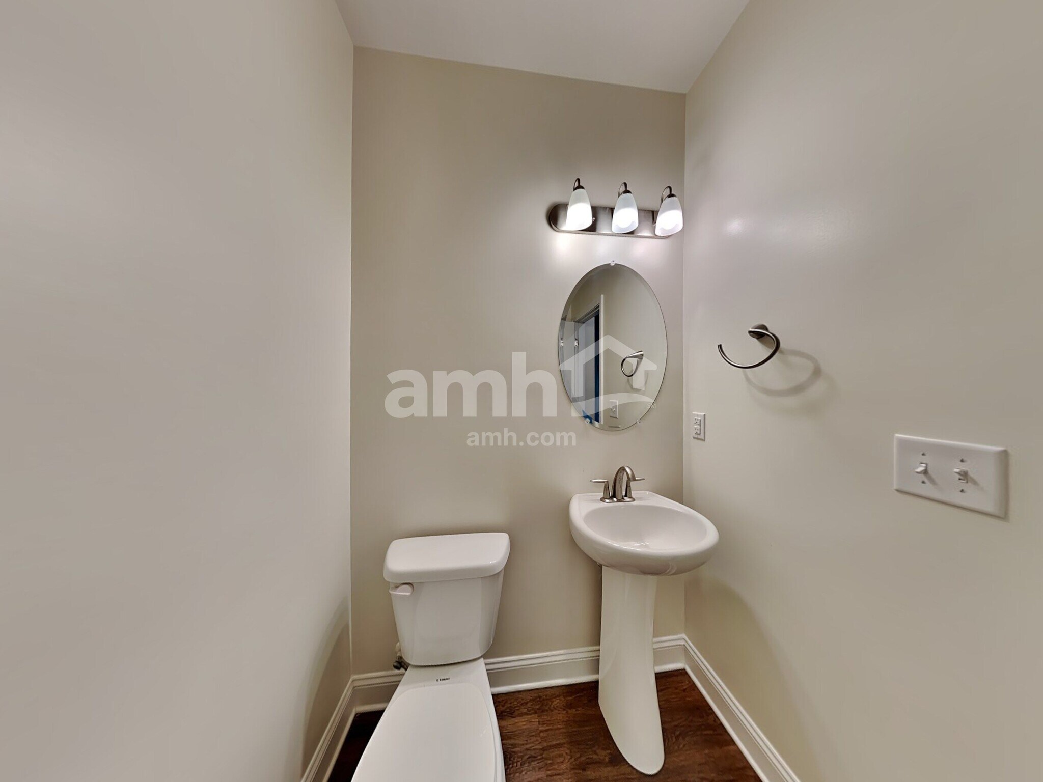 Building Photo - 3348 Okelly Dr
