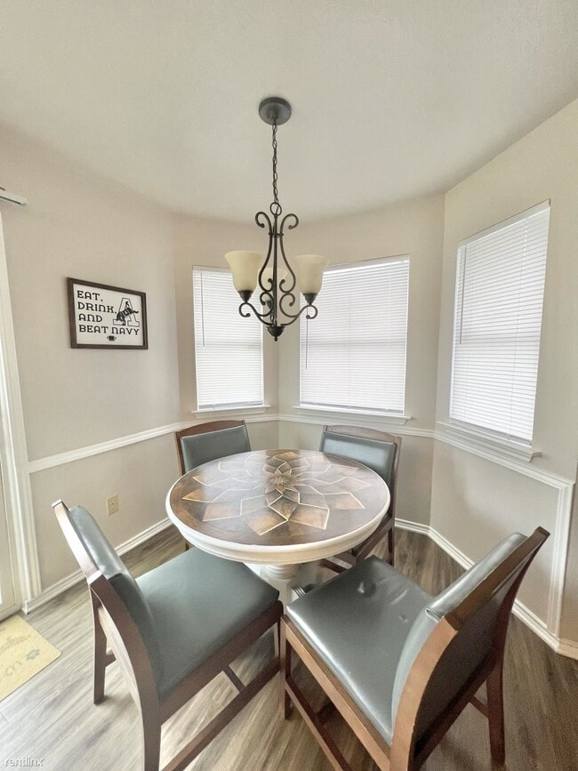 Building Photo - 2 br, 2 bath House - 2501 Windmill Dr