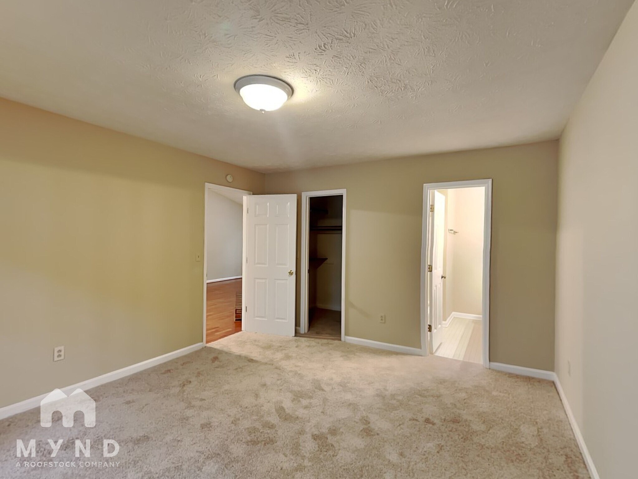 Building Photo - 2971 Meadow Ln