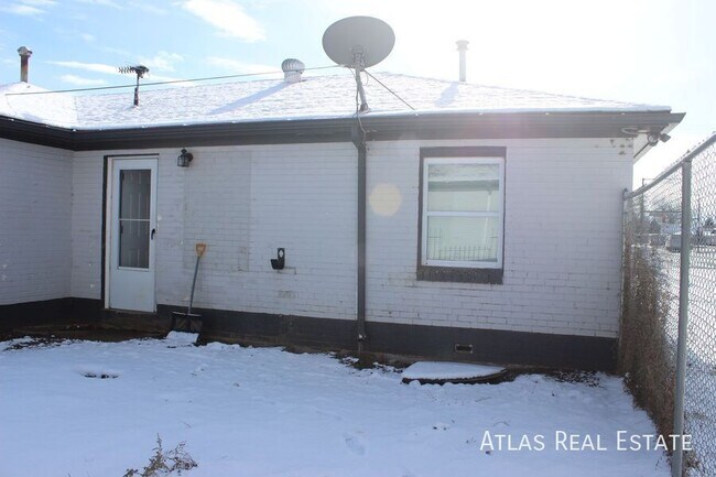 Building Photo - 1536 Uinta St