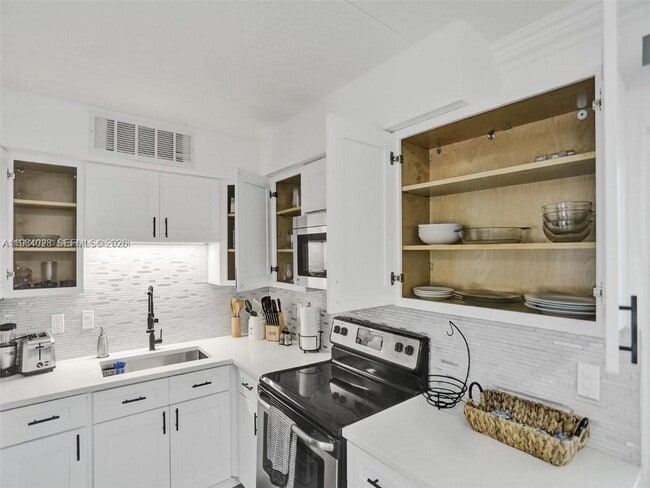 Building Photo - 3603 Townhouse Ct