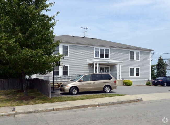 Building Photo - 150 Nashua St