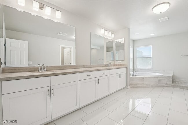 Building Photo - 5947 Rockway Glen Ave