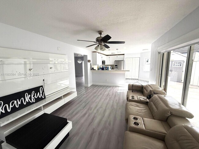 Building Photo - 9352 SW 155th Ave