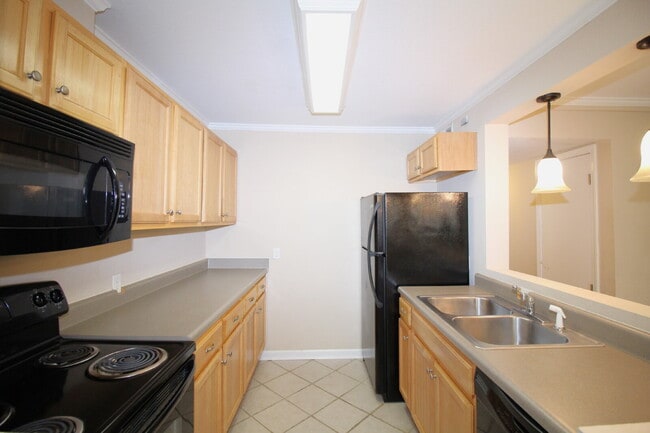 Building Photo - Waterfront Bayview Terrace Condo – Updated 2BR, 1.5BA, Open Layout, No Pets – Minutes to Beaches,...