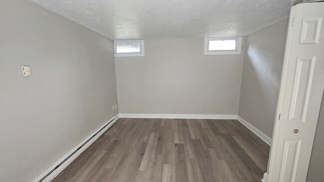 Building Photo - 940 Piper Rd