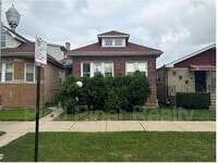Building Photo - 7936 S La Salle St
