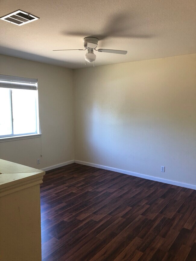 Building Photo - 1444 Kenneys Way