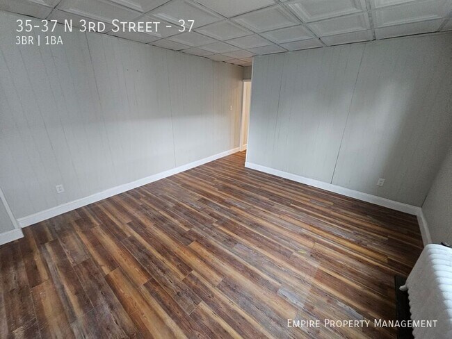 Building Photo - 35-37 N 3rd Street-37