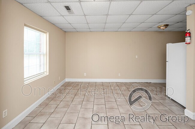 Building Photo - 312 Percy St