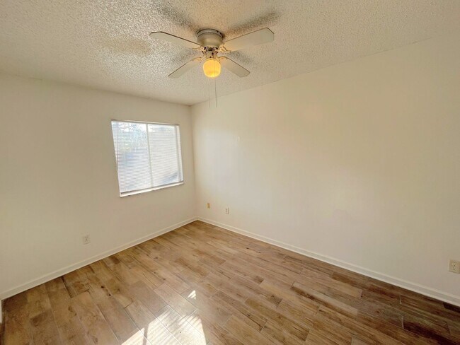 Building Photo - 5151 Picadilly Circus Ct