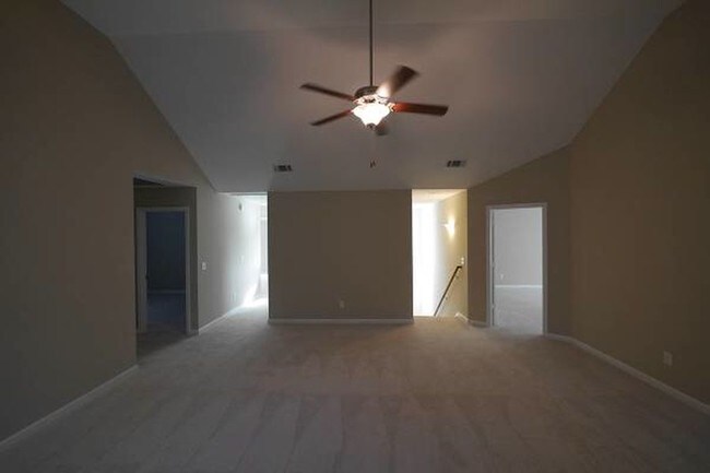 Building Photo - 6 Quiet Pine Ct