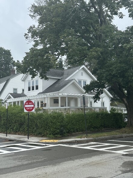 Primary Photo - 25 Institute Rd