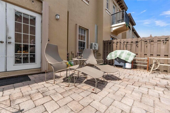 Building Photo - 8612 Buckskin Manor