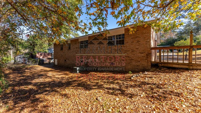 Building Photo - 3119 Fontaine Dr