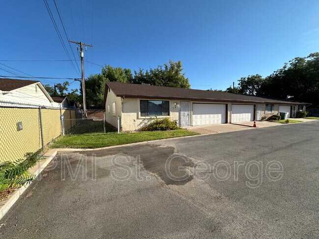 Building Photo - 55 E 600 S