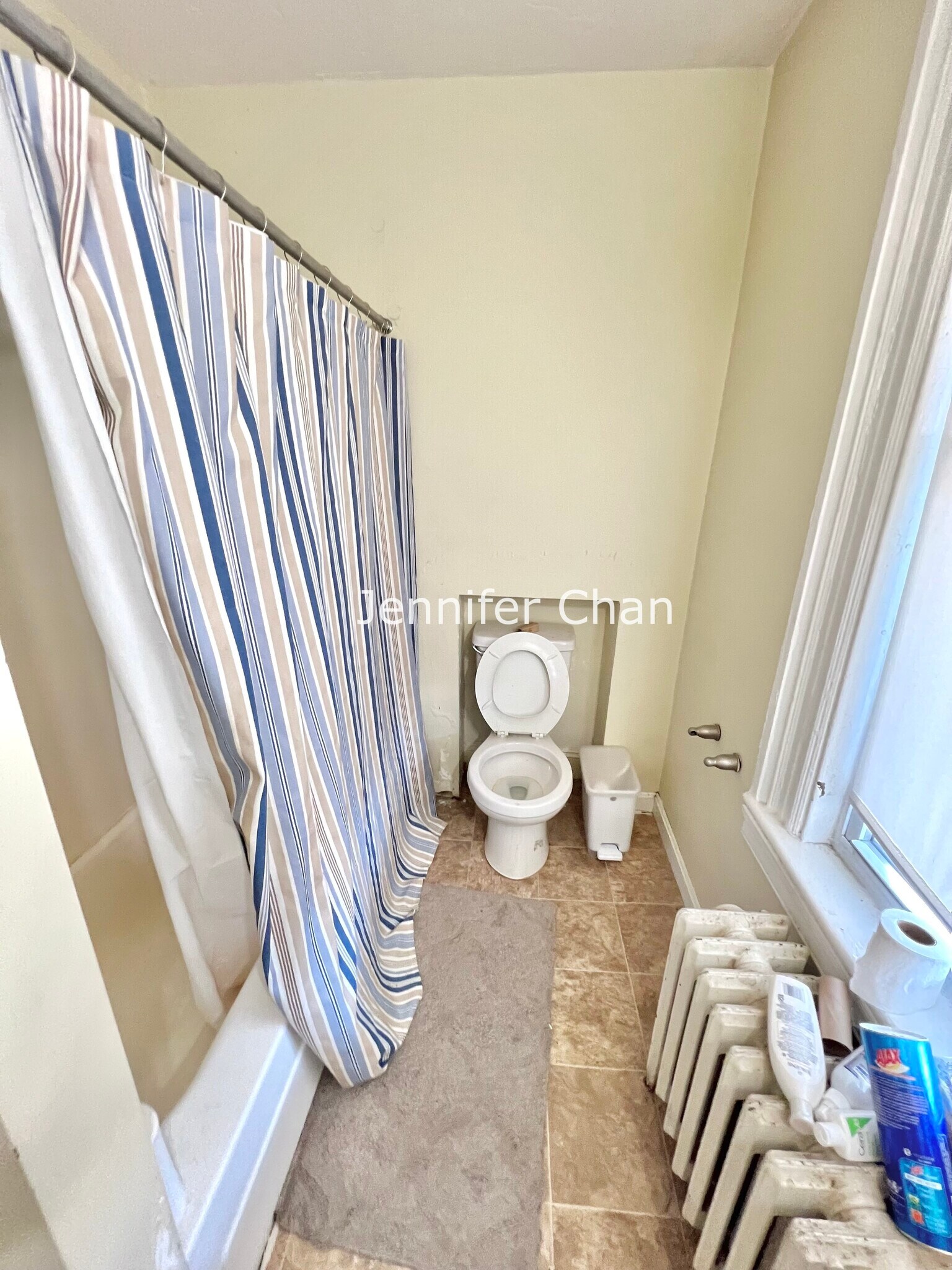 Building Photo - 18 Ashford St