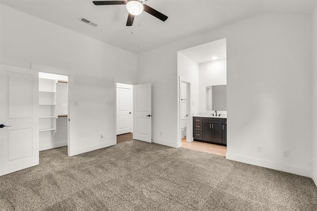 Building Photo - 2315 W Bond St