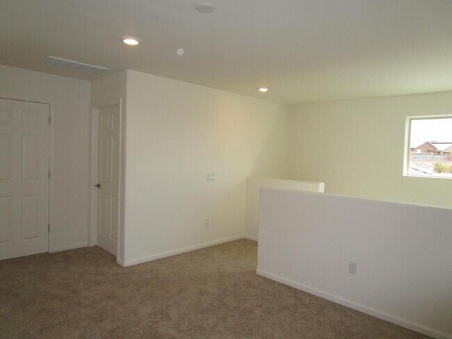 Building Photo - 10242 S Pantano Knolls Dr