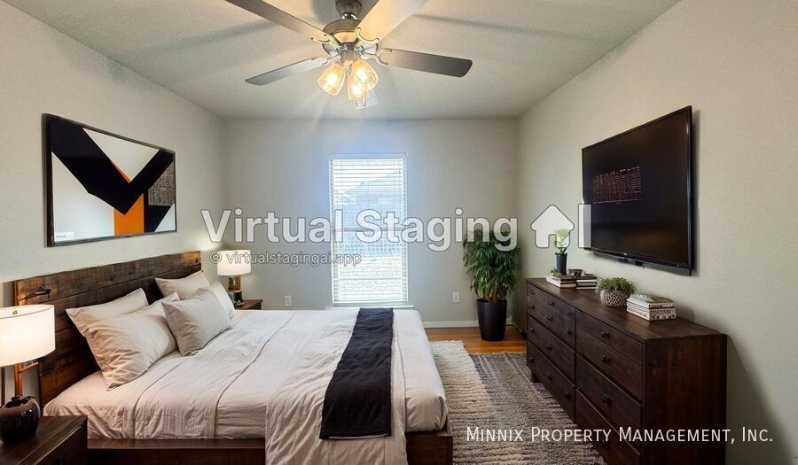 Building Photo - 2137 N Texas Ave
