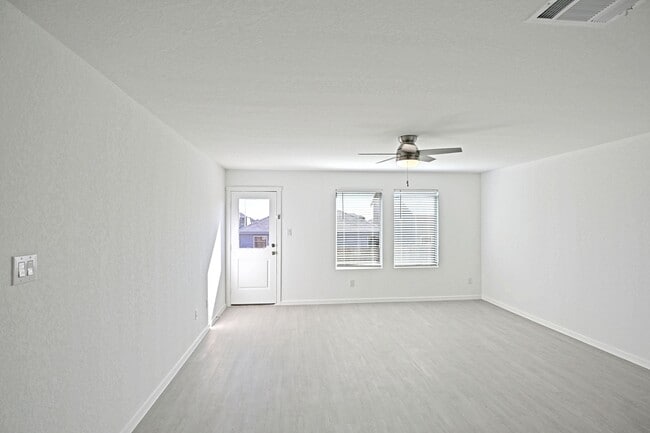 Building Photo - 1855 Lorena Wood