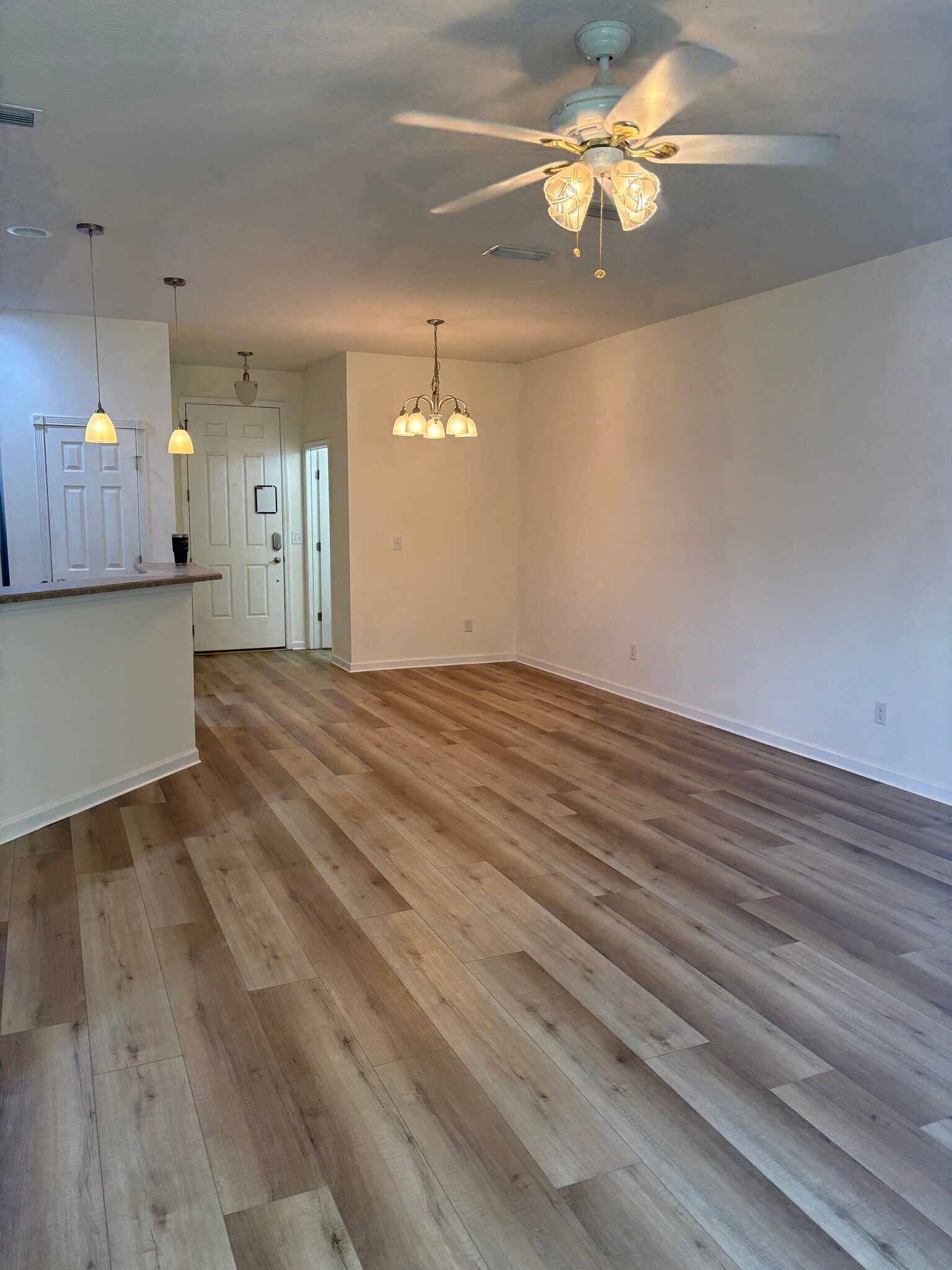 Building Photo - 654 Mount Olympus Blvd