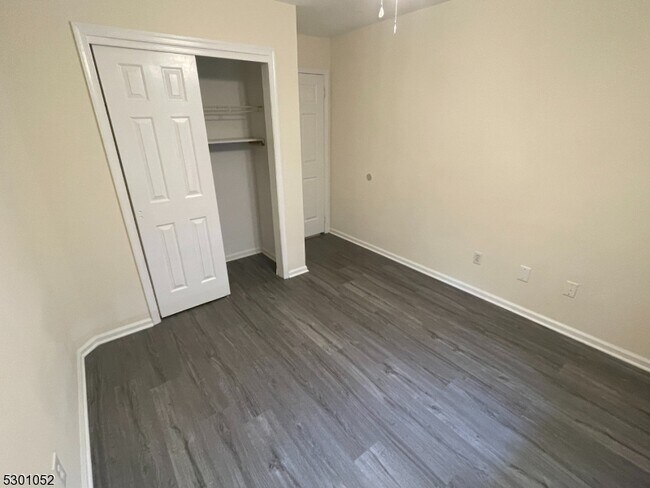 Building Photo - 181 Blew Ct