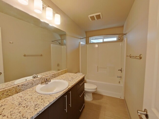 Building Photo - 335-337 NW 18th St.