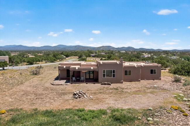 Building Photo - 45 Encantado Loop