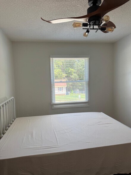 Building Photo - 2817 Sourwood St
