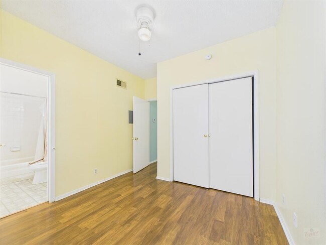 Building Photo - 3316 Guadalupe St