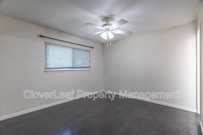 Building Photo - 9423 Cliff Way St