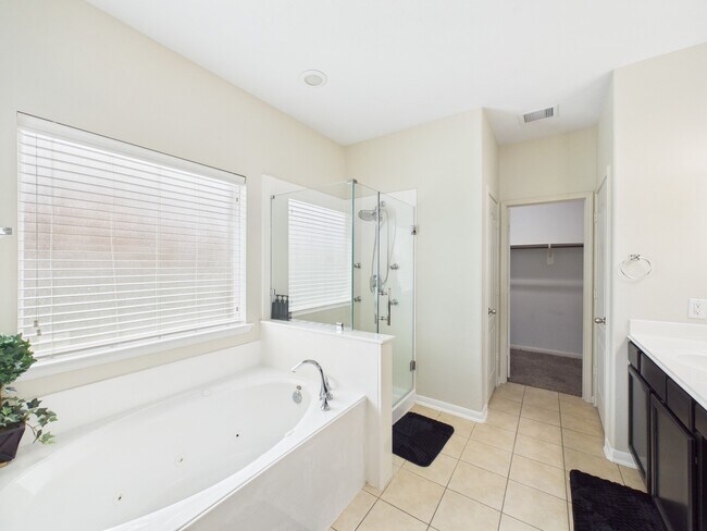 Building Photo - 9426 Russeff Field Ln