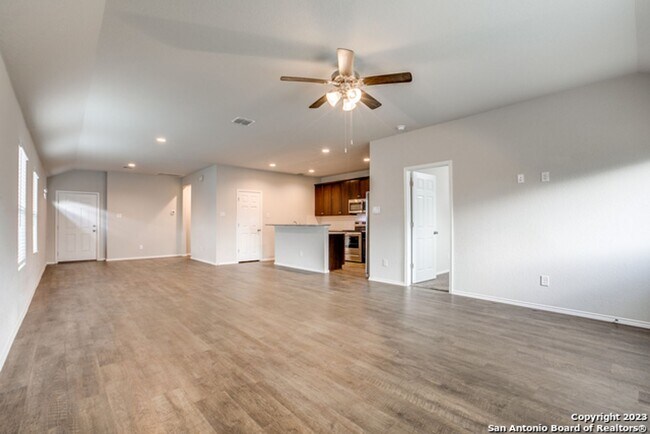 Building Photo - 3 Bed 2 Bath Texas Research Park Subdivision