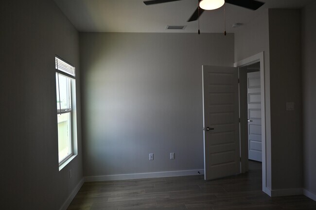 Building Photo - 311 Dorel Dr