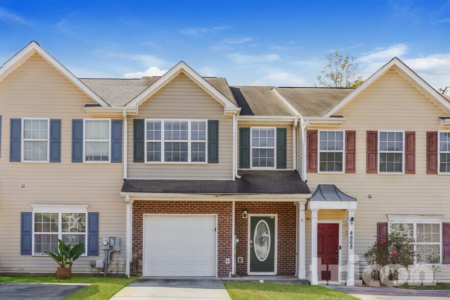 Primary Photo - 4864 Sierra Way