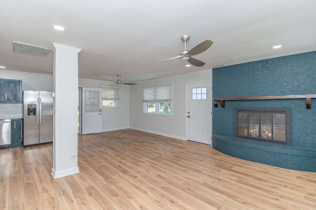 Building Photo - ADORABLE 3 BR | 1 BA Home in Dudley | Fully Renovated and Move-In Ready!