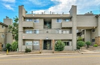 Building Photo - $1,095.00, Studio and 1 bath located in De...