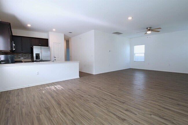 Building Photo - 14301 Sandrock Bnd