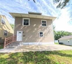 Building Photo - Updated 5 bedroom 2 bathroom home