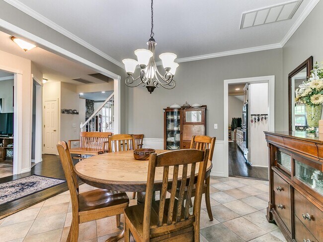 Building Photo - This stunning 4-bedroom, 3.5-bathroom home...
