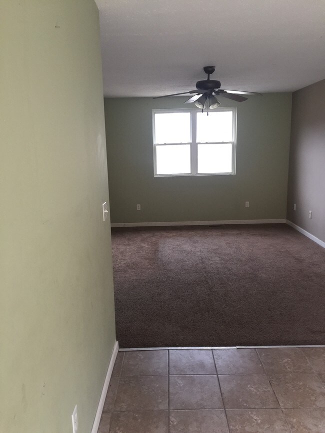 Building Photo - 2175 Maple Acres Rd