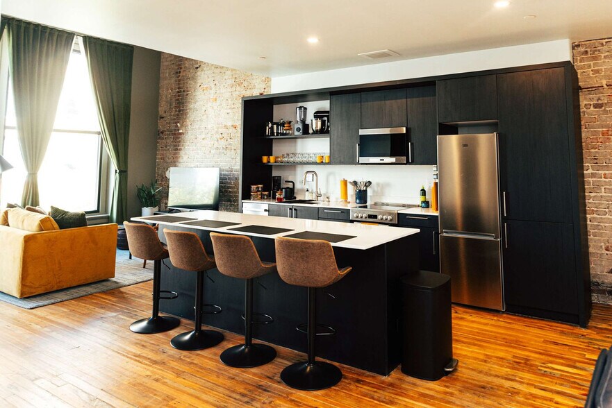 Building Photo - 1911 3rd Ave N