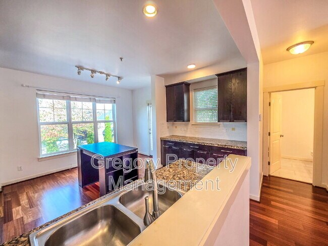 Building Photo - 2018 17th Ave NE
