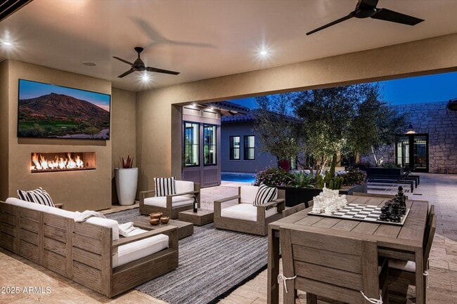 Building Photo - 8900 E Sands Dr