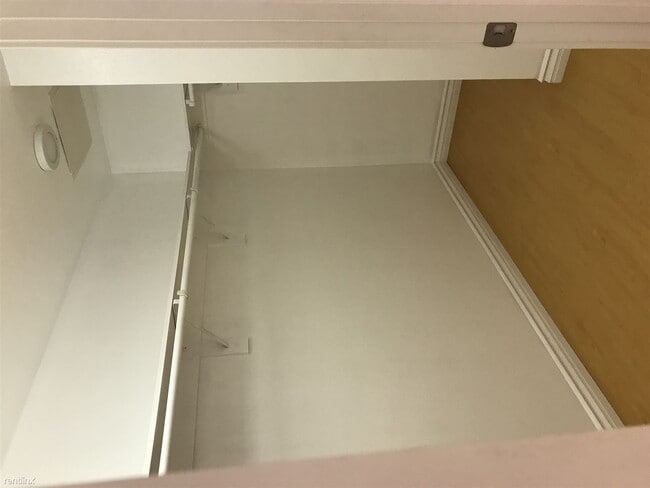 Building Photo - 1 br, 1 bath Condo - Atlas