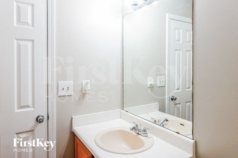 Building Photo - 8439 Browns Mill Trce