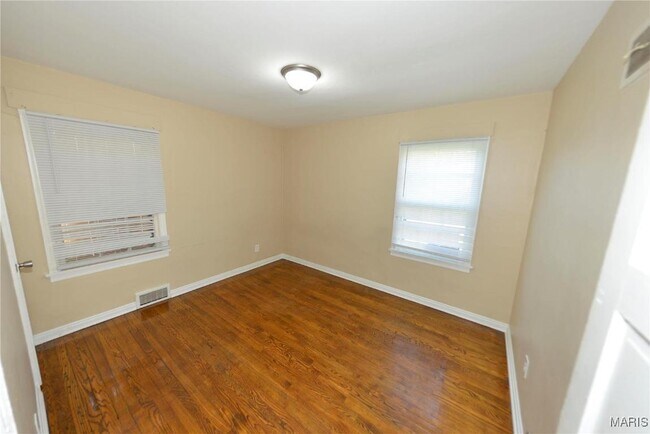 Building Photo - 6127 Shillington Dr